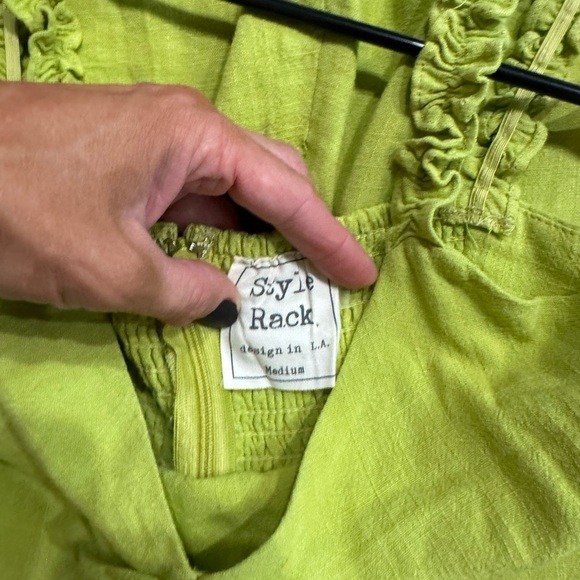 COPY - 104. Green Romper STYLE RACK lime green medium - Picture 3 of 7